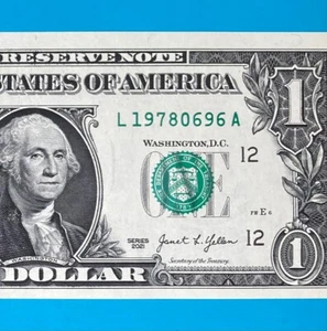 LEADING YEAR 1978 (0696) : L 19780696 A $1 One Dollar Bill *UNC*    - Picture 1 of 3