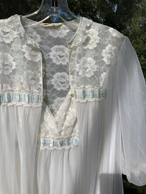 VTG Size 34 Ivory Sheer Nylon GOTHAM Lingerie Peignoir Nightgown Long Inset Lace - Image 1 of 4