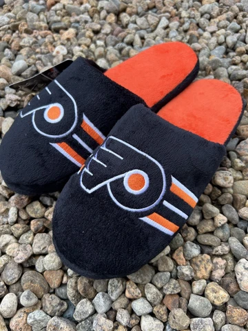 Philadelphia Flyers Comfy NHL Plush Stripe slippers mens size Medium 9-10 Foco Cover