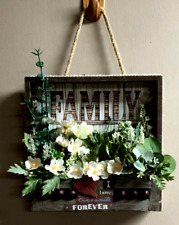SMALL WALL DECOR WITH FLORAL AND WORDS FAMILY & I LOVE OUR FAMILY FOREVER-