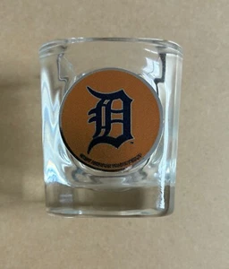 Vaso de chupito cuadrado con licencia oficial de los Tigres de Detroit - Imagen 1 de 3