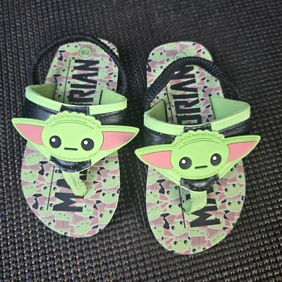 Chinelos Mandalorian Star Wars infantil masculino, verde, tamanho 7/8 - Imagem 1 de 4