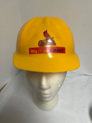 Big Mac Land Cardenales de San Luis Amarillo Busch Stadium Exclusivo Casco Sombrero SGA Foto 1 de 4