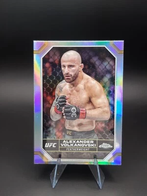 Alexander Volkanovski 2024 Topps Chrome UFC #7 Refractor  - Image 1 of 2