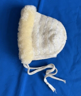 Sombrero gorro amarillo marfil crema ribete piel bebé o niño talla bebé años 50 1960 vintage Foto 1 de 4