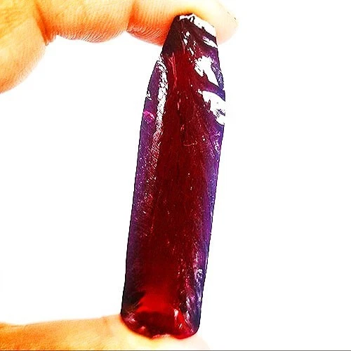 CLEAR 118 CT RED RUBY #8 CORUNDUM ROUGH LAB GROWN GEMSTONE - Image 1 of 1