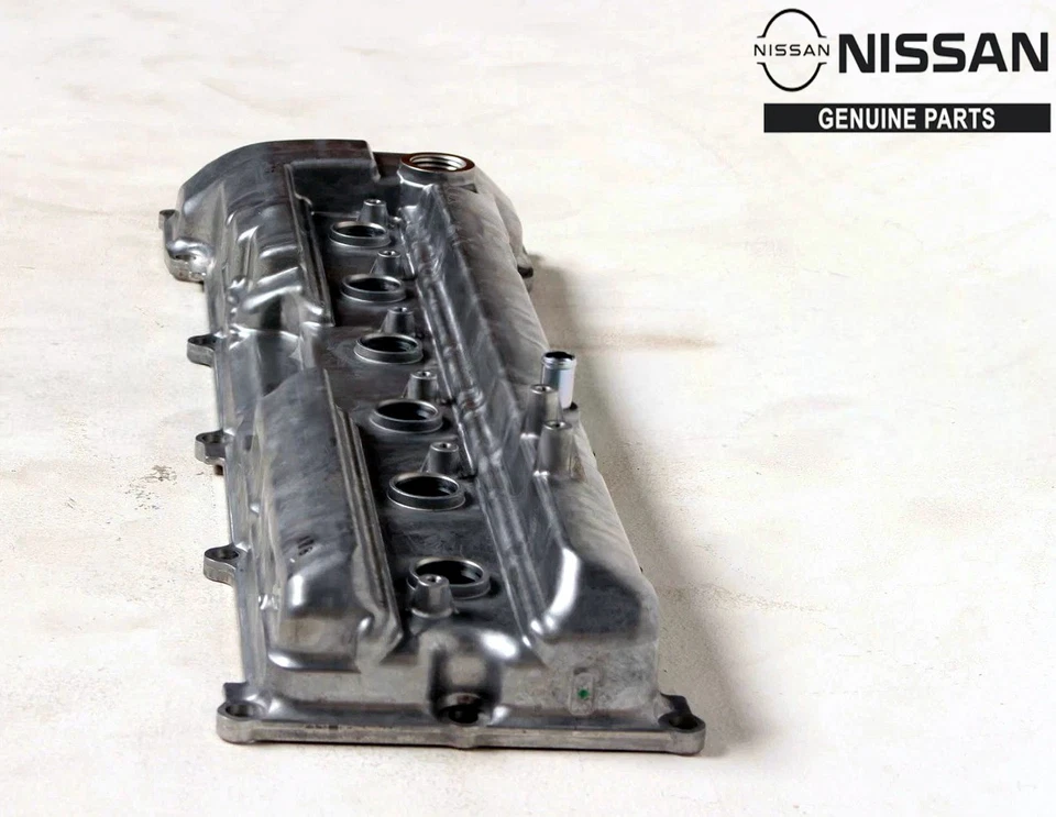 Cubierta de válvula Nissan 13264-VC20B original para conjunto basculante Patrol Y61 4,8 L TB48 Foto 1 de 2