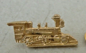 MOTOR DE TREN ~ PIN PEQUEÑO DORADO TIE TACK - Imagen 1 de 3