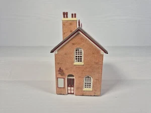 Hornby Skaledale Upper Skaledale Main Building R8716 Resin 00 Gauge Model  - Picture 1 of 6