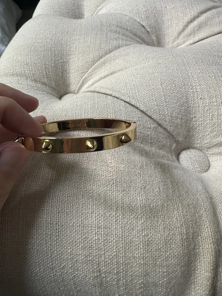 CC Skye pulseira de dobradiça cravejada folheada a ouro celebridade favorita - Imagem 1 de 4