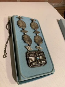 Collana vintage Estée Lauder Youth Dew Starshell Nat. look amer anni 70 - Foto 1 di 4