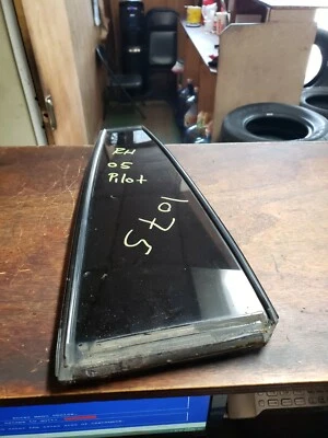 2003 2004 2005 2006 2007 2008 Honda piloto ventilación vidrio lado pasajero trasero  Foto 1 de 2