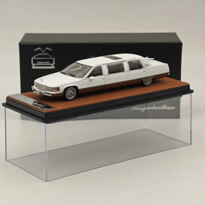 1/64 Cadillac Fleetwood extended edition Alloy Diecast Models Car White - Immagine 1 di 4