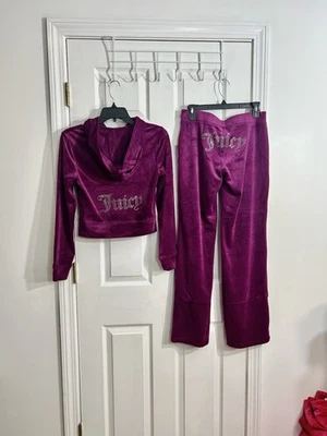 Conjunto de Chándal Juicy Couture Bling Terciopelo Violeta Puesta de Sol Talla S Chaqueta Pantalones Nuevo con Etiquetas Foto 1 de 4
