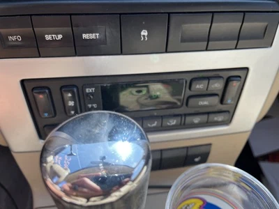Mercury Mountaineer 2006-2010 calefacción control de aire acondicionado Foto 1 de 4