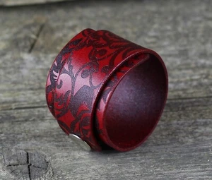 Rotes Lederarmband, Damenmanschette, Herrenarmband, Lederaccessoires. - Bild 1 von 9