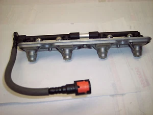 05 06 KAWASAKI ZX636 ZX 636 600 ZX600 ZX-6R NINJA EFI NOZZLE RAIL FUEL INJECTORS - Picture 1 of 2