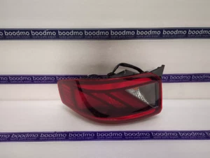 Luz trasera lateral derecha Hyundai Venue 2019 a 2022 - Ajuste lámpara trasera derecha - Imagen 1 de 9