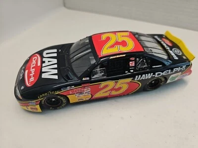 Chevrolet NASCAR Jerry Nadeau 2002 Action 1/24 #25 UAW Delphi Hendrick Racing  Foto 1 de 4