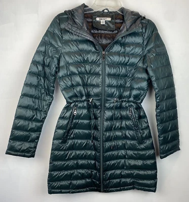 Abrigo DKNY Mujer XS Plumón Acolchado Verde Capucha Cintura Cintura Ajustada Medio Cálido Embalable Foto 1 de 4
