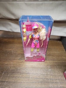 Mattel Barbie the Movie Puppe im Inline Skating Outfit mit Rollerblades HRB04 - Bild 1 von 10