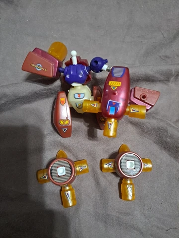 MEDABOTS - Arcbeetle - 1999 HASBRO - 6" Action Figure Model PARTS LOT Cover