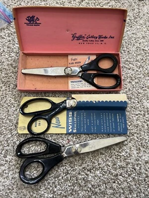 Vintage Lot of Pinking Shear Black Handles Griffon Wiss - Image 1 of 2