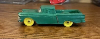 Vintage Auburn Rubber Green Pick Up Truck Rubber 5” long Made in USA - Изображение 1 из 3