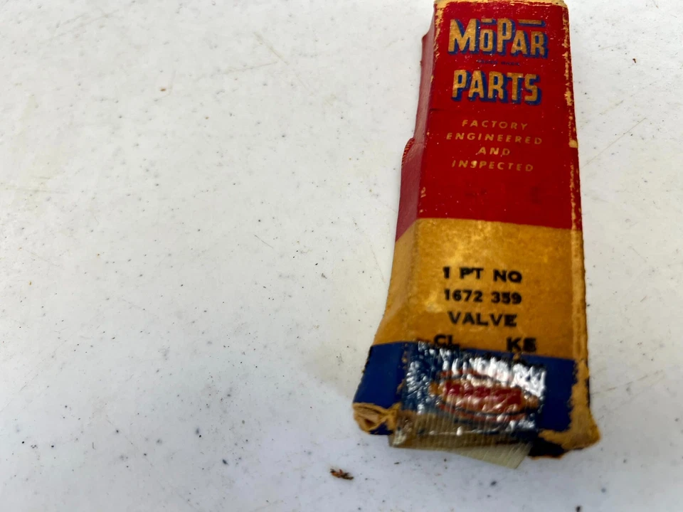 1956-1961 Chrysler Imperial Torqueflite Transmission Regulator Valve 1672359 NOS - Image 1 of 4