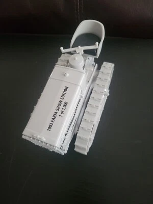 ERTL 1924 Holt 2 Ton 1993 Farm Show Edition 1 Of 1000 - Image 1 of 4