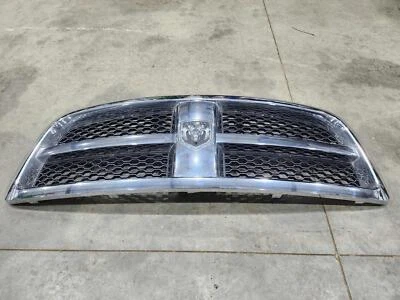 09-12 Dodge Ram 1500 Conjunto de rejilla cromada insertos negros con emblema OEM Foto 1 de 4