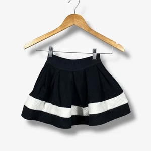 Monnalisa Girls Black White Mini Skirt Quilted Pleated Party Casual Size 4 - Picture 1 of 6