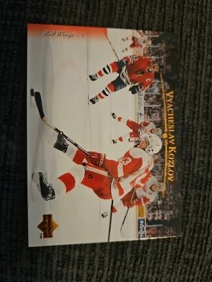 Upper Deck 95-96 Vyacheslav Kozlov #154 - Image 1 of 4