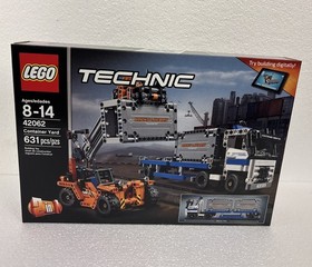 LEGO TECHNIC: Container Yard (42062) 631pcs NEW FACTORY SEALED