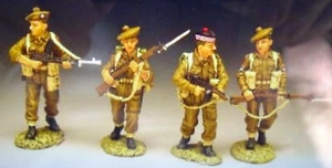 king &country EA001 54mm North Africa 8th army Scottish patrol 4figs 2006 MIBoop - Picture 1 of 3