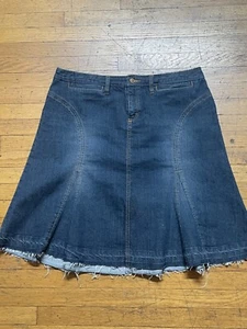 Daisy Fuentes Jean Skirt Pleated Frayed bottom Blue size 14 - Picture 1 of 12