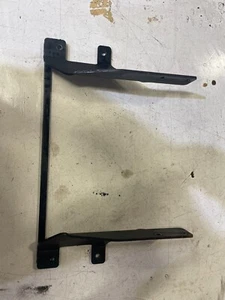 VANCE&HINES TRI-GLIDE MUFFLER MOUNTING BRACKET PN 697-P - Picture 1 of 4