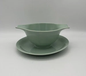 Vintage Homer Laughlin Jubilee Celadon Green Gravy /Sauce Boat w/Under Tray HLC - Picture 1 of 10