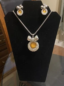 Womans Rhinestone necklace and Earring Set - Picture 1 of 7