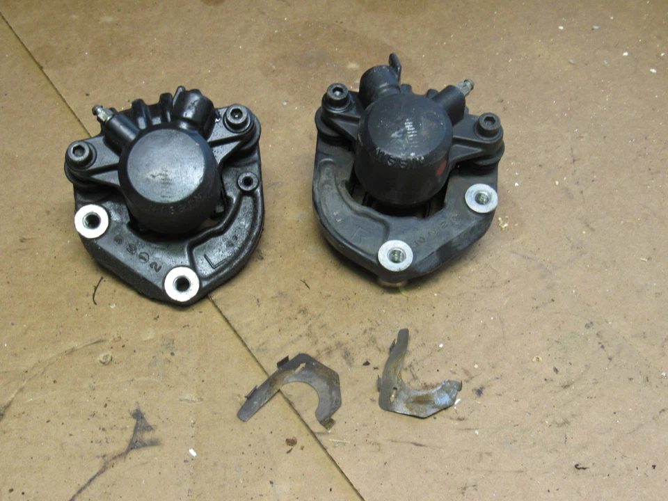 Суппорты переднего тормоза 1979 Honda Gold Wing GL1000 - Изображение 1 из 4