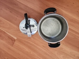 Lagostina Pressure Cooker 1.7 L 18/10 Stainless Steel - Picture 1 of 9