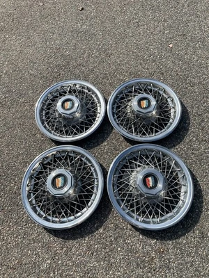 Factory 1978 to 1985 Buick Lesabre Estate Wagon 15 inch wire spoke hubcaps - Image 1 of 4
