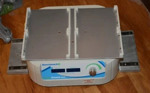 Benchmark BT1500 4-Plate ORBI-Shaker 3mm - Picture 1 of 2