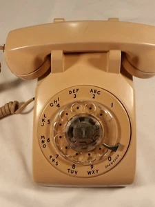 RARE "Employee Telephone" Vintage 1984 500DM Western Electric Cool Peach Color - Picture 1 of 7