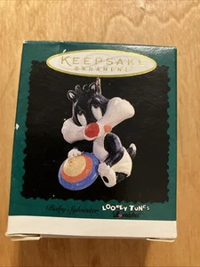 Hallmark Miniatura Adorno de Navidad Bebé Silvestre 1996 - Imagen 1 de 6