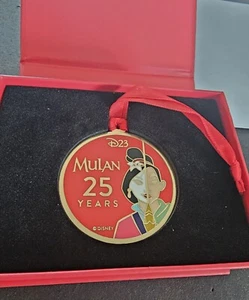 Disney D23 Mulan 25° anniversario medaglione commemorativo imperatori LE 750 - Foto 1 di 3