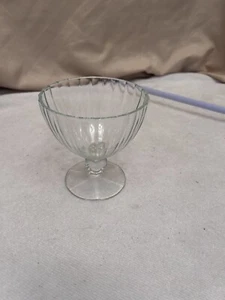 VTG Luminarc Dessert Bowl Ribbed Foot clear glass France #2 - Picture 1 of 4