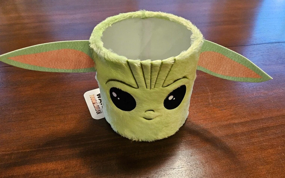 Pantalla de lámpara de piel Star Wars Baby Yoda orejas grandes nueva con etiquetas Foto 1 de 4