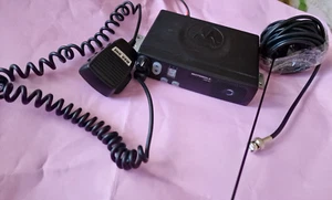 Motorola CM140 UHF Mobile Radio SET - Picture 1 of 6