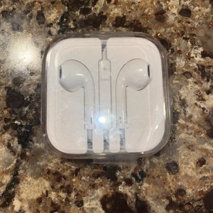 Apple Wired iPhone iPad IPod Ear Buds White Buds 3.5 mm OEM - Picture 1 of 2